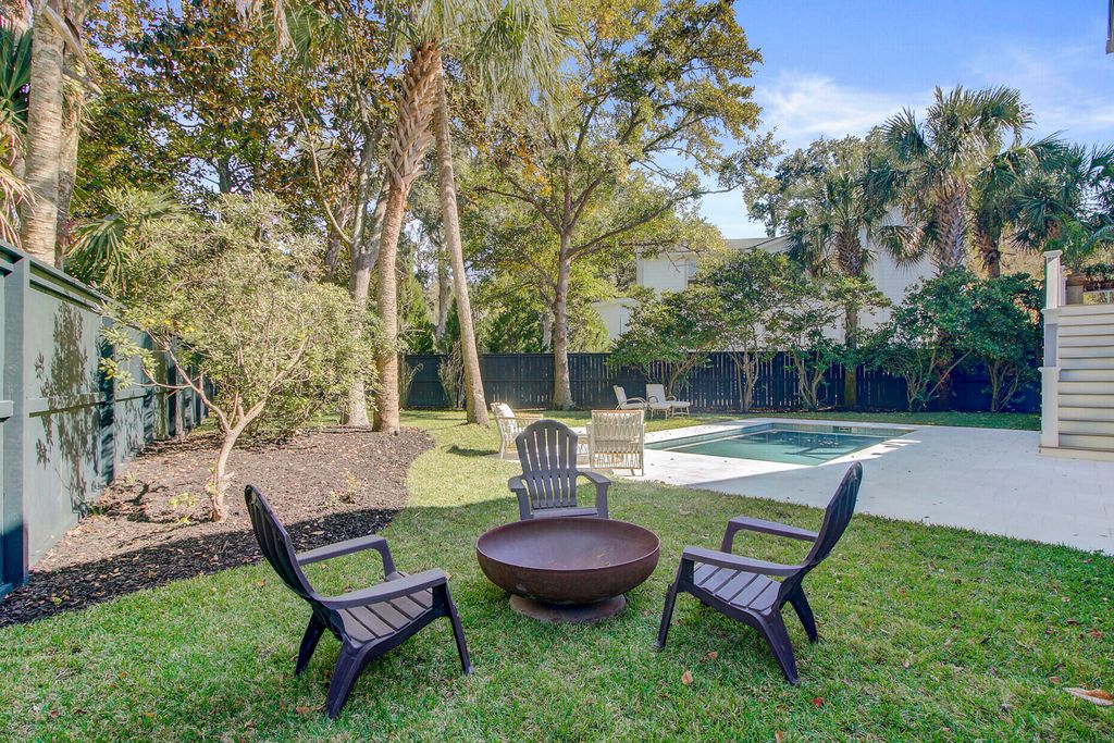 Image 84 of property listing at 257 Forest Trail, Isle Of Palms, SC 29451