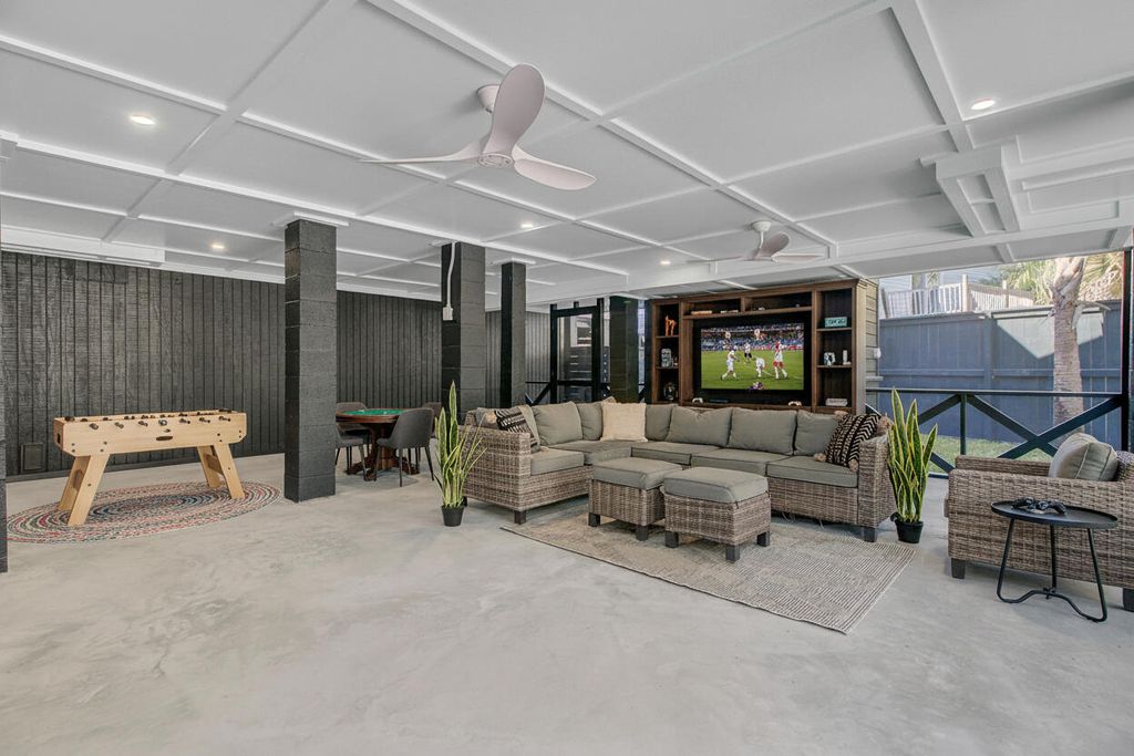 Image 88 of property listing at 257 Forest Trail, Isle Of Palms, SC 29451