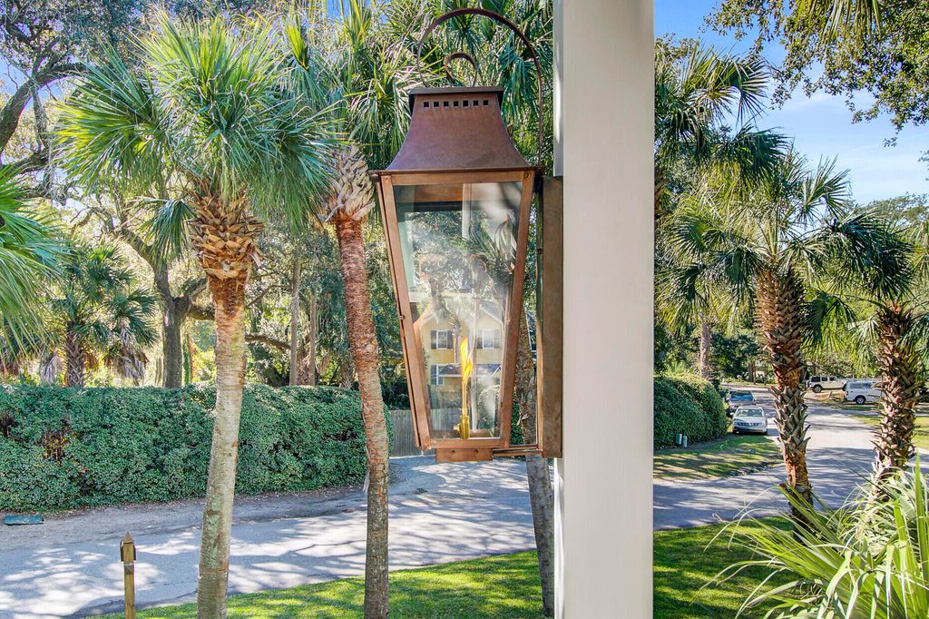 Image 9 of property listing at 257 Forest Trail, Isle Of Palms, SC 29451