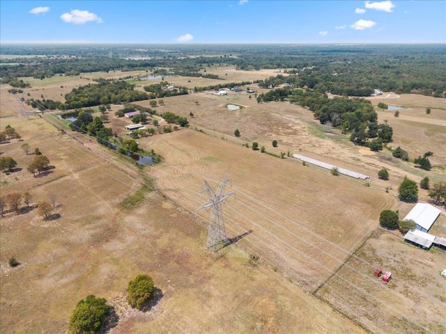 84 Reynolds Lane, Mount Vernon, TX 75457