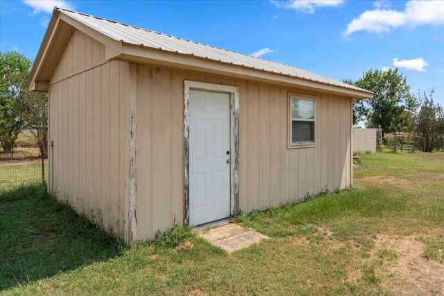 84 Reynolds Lane, Mount Vernon, TX 75457