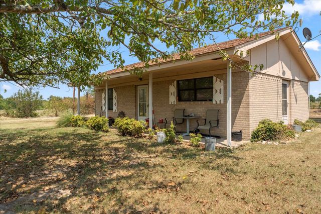 84 Reynolds Lane, Mount Vernon, TX 75457