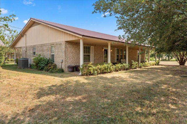 84 Reynolds Lane, Mount Vernon, TX 75457