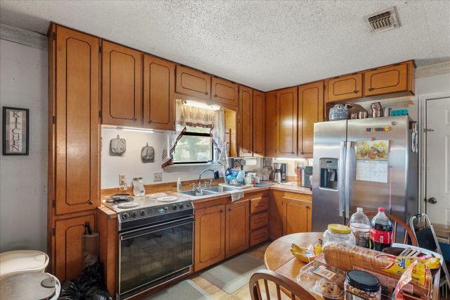 84 Reynolds Lane, Mount Vernon, TX 75457