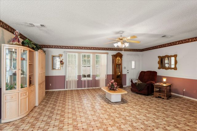 84 Reynolds Lane, Mount Vernon, TX 75457