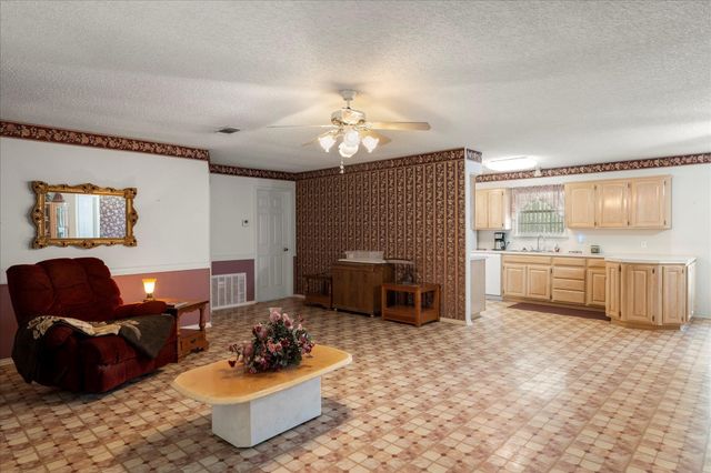 84 Reynolds Lane, Mount Vernon, TX 75457