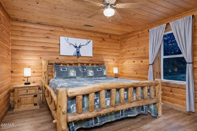 531 Gatlin Drive, Gatlinburg, TN 37738