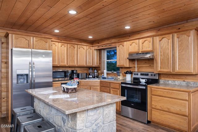 531 Gatlin Drive, Gatlinburg, TN 37738