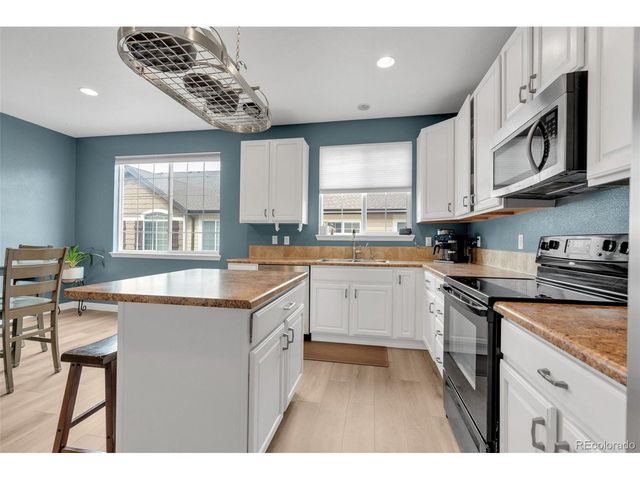 1424 Turnberry Dr, Castle Rock, CO 80104