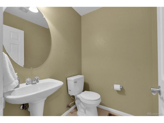 1424 Turnberry Dr, Castle Rock, CO 80104