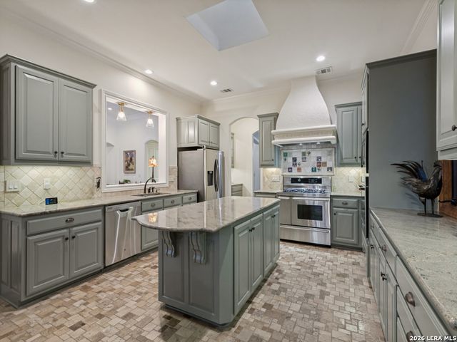 9 Bristol Green, San Antonio, TX 78209