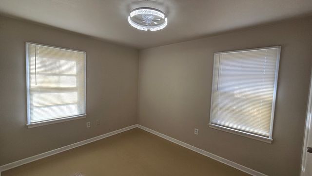 5403 McKnight Dr, Odessa, TX 79762