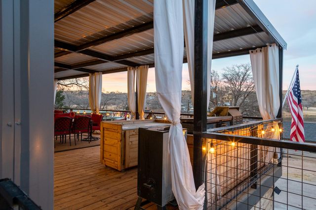 563 Comanche Drive, Lubbock, TX 79404