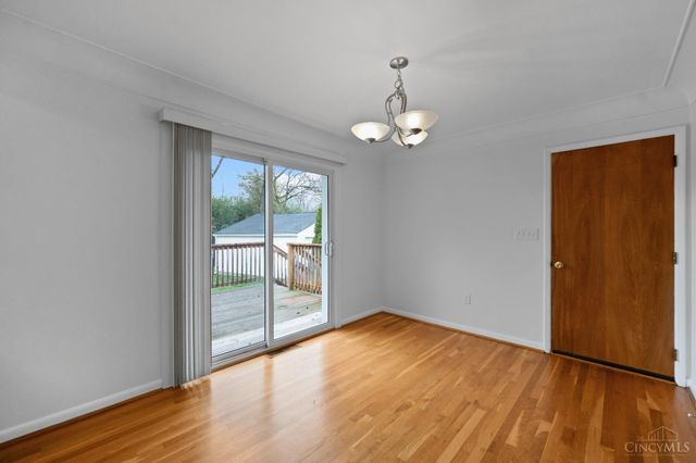 9470 Wynnecrest Drive, Blue Ash, OH 45242