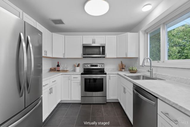 9470 Wynnecrest Drive, Blue Ash, OH 45242