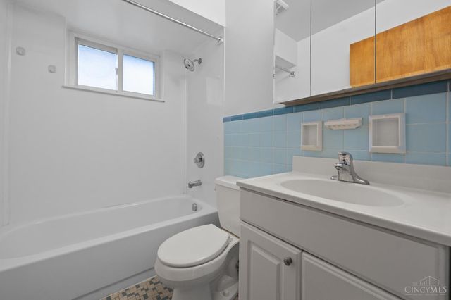 9470 Wynnecrest Drive, Blue Ash, OH 45242