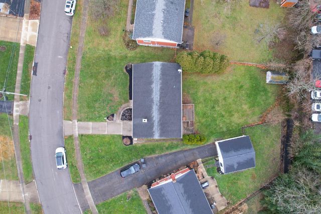 9470 Wynnecrest Drive, Blue Ash, OH 45242