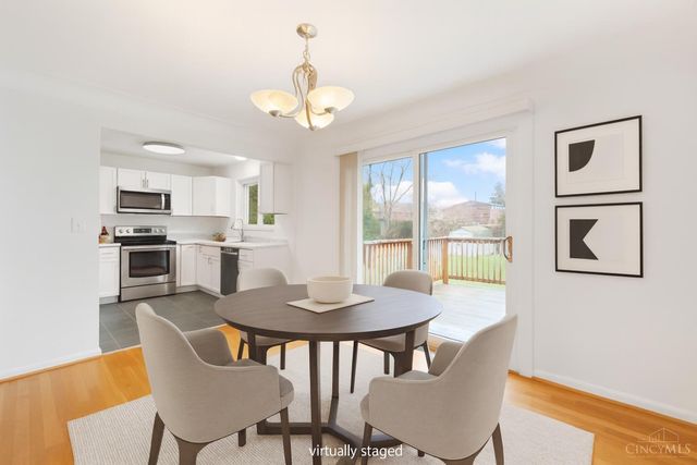 9470 Wynnecrest Drive, Blue Ash, OH 45242