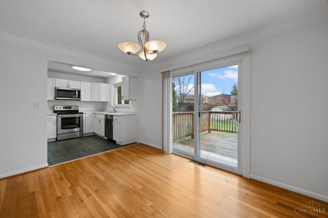 9470 Wynnecrest Drive, Blue Ash, OH 45242