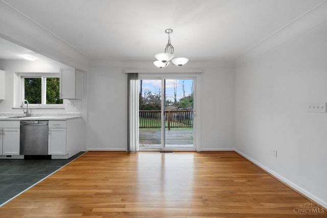 9470 Wynnecrest Drive, Blue Ash, OH 45242