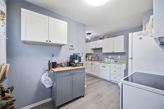 1901 E 23rd Street, Des Moines, IA 50317