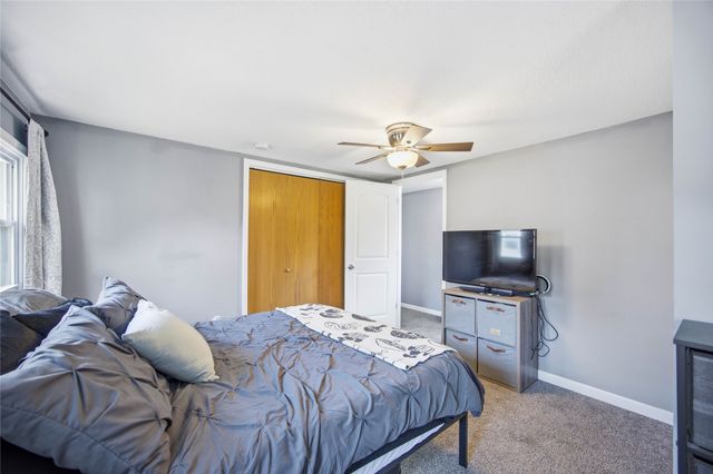1901 E 23rd Street, Des Moines, IA 50317