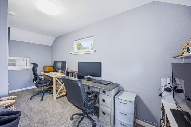 1901 E 23rd Street, Des Moines, IA 50317