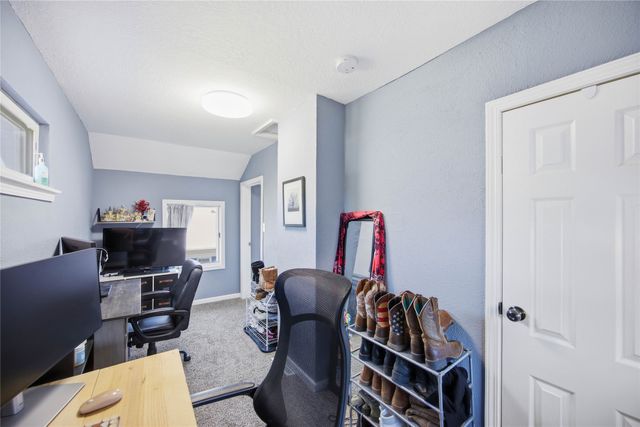 1901 E 23rd Street, Des Moines, IA 50317