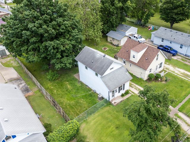 1901 E 23rd Street, Des Moines, IA 50317