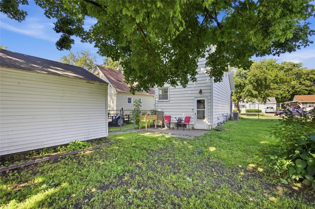 1901 E 23rd Street, Des Moines, IA 50317
