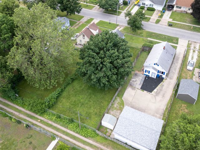 1901 E 23rd Street, Des Moines, IA 50317