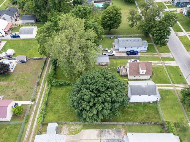 1901 E 23rd Street, Des Moines, IA 50317