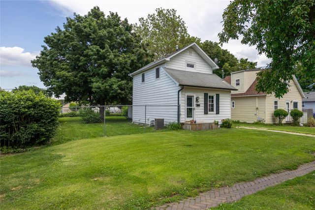 1901 E 23rd Street, Des Moines, IA 50317