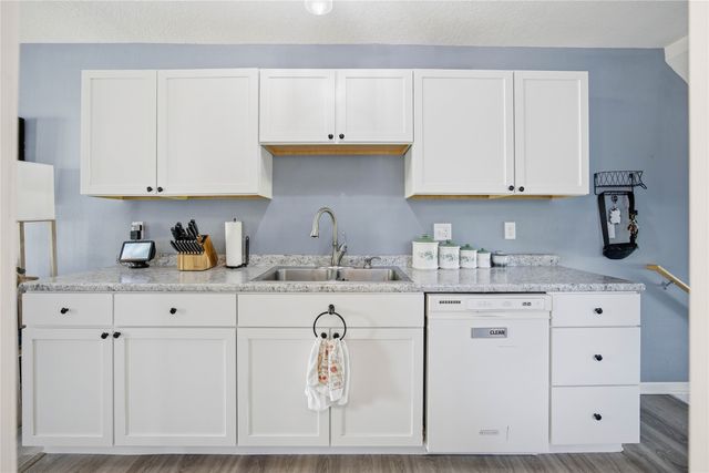 1901 E 23rd Street, Des Moines, IA 50317