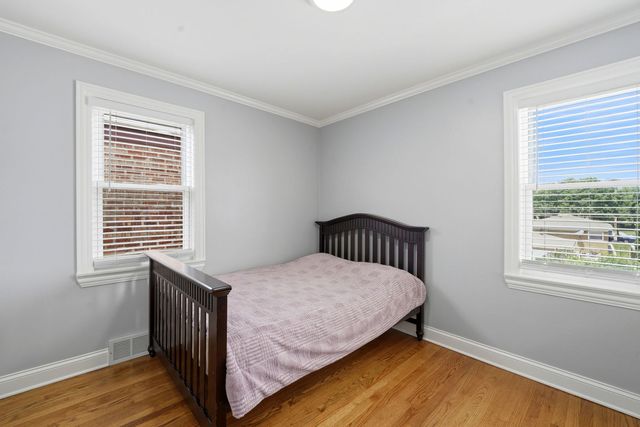 2924 W Jerome Street, Chicago, IL 60645