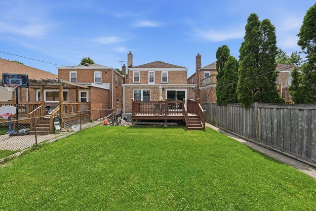 2924 W Jerome Street, Chicago, IL 60645