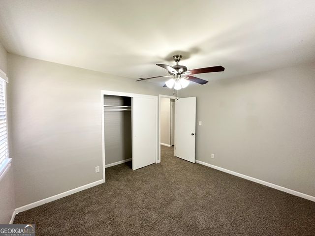 2566 NW Santa Barbara Drive, Atlanta, GA 30318