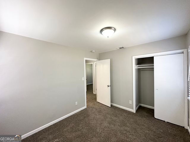2566 NW Santa Barbara Drive, Atlanta, GA 30318