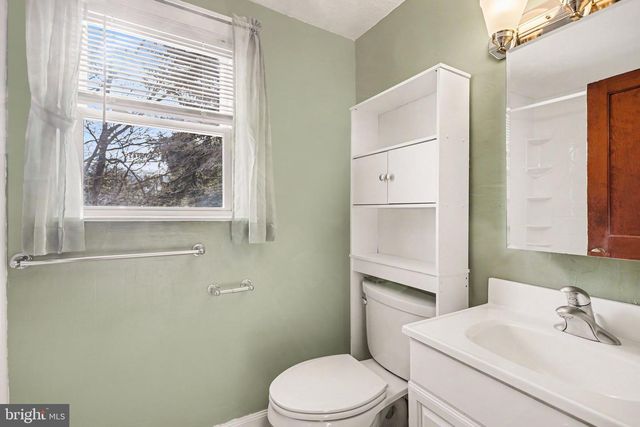 132 LOCUST GROVE RD, York, PA 17402