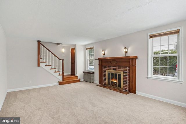 132 LOCUST GROVE RD, York, PA 17402