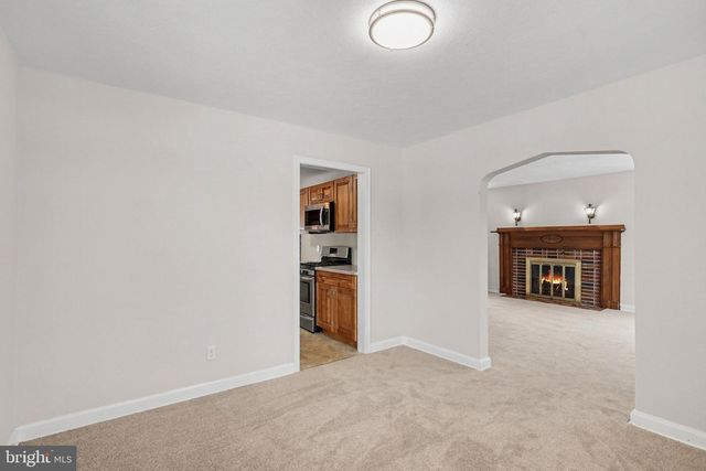 132 LOCUST GROVE RD, York, PA 17402