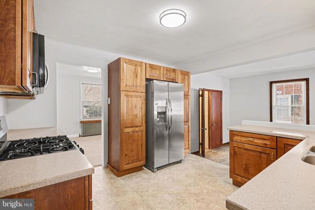 132 LOCUST GROVE RD, York, PA 17402