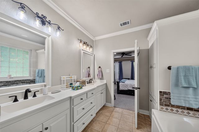 14317 Cedarwood Circle, Tyler, TX 75703