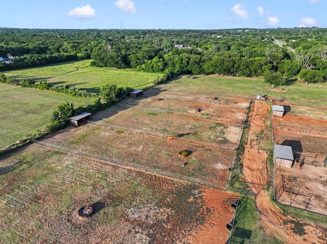 711 County Road 701, Cleburne, TX 76031