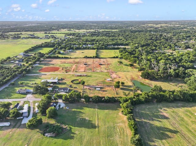 711 County Road 701, Cleburne, TX 76031