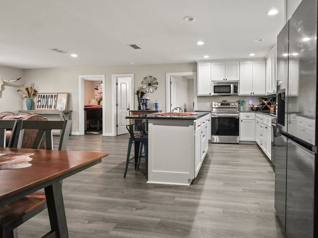 711 County Road 701, Cleburne, TX 76031
