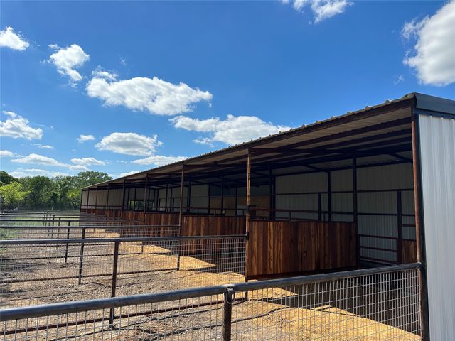 711 County Road 701, Cleburne, TX 76031