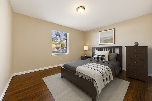 210 Old Mill Lane, Dallas, TX 75217