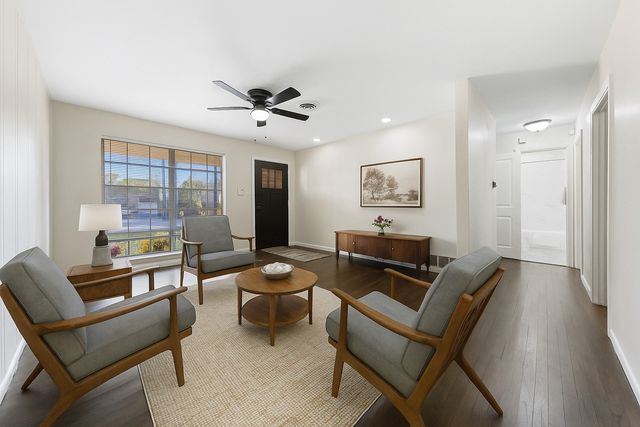 210 Old Mill Lane, Dallas, TX 75217