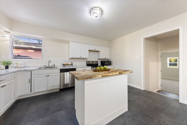 210 Old Mill Lane, Dallas, TX 75217